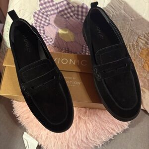 Vionic Suede Black Loafers Size 10 New in Box